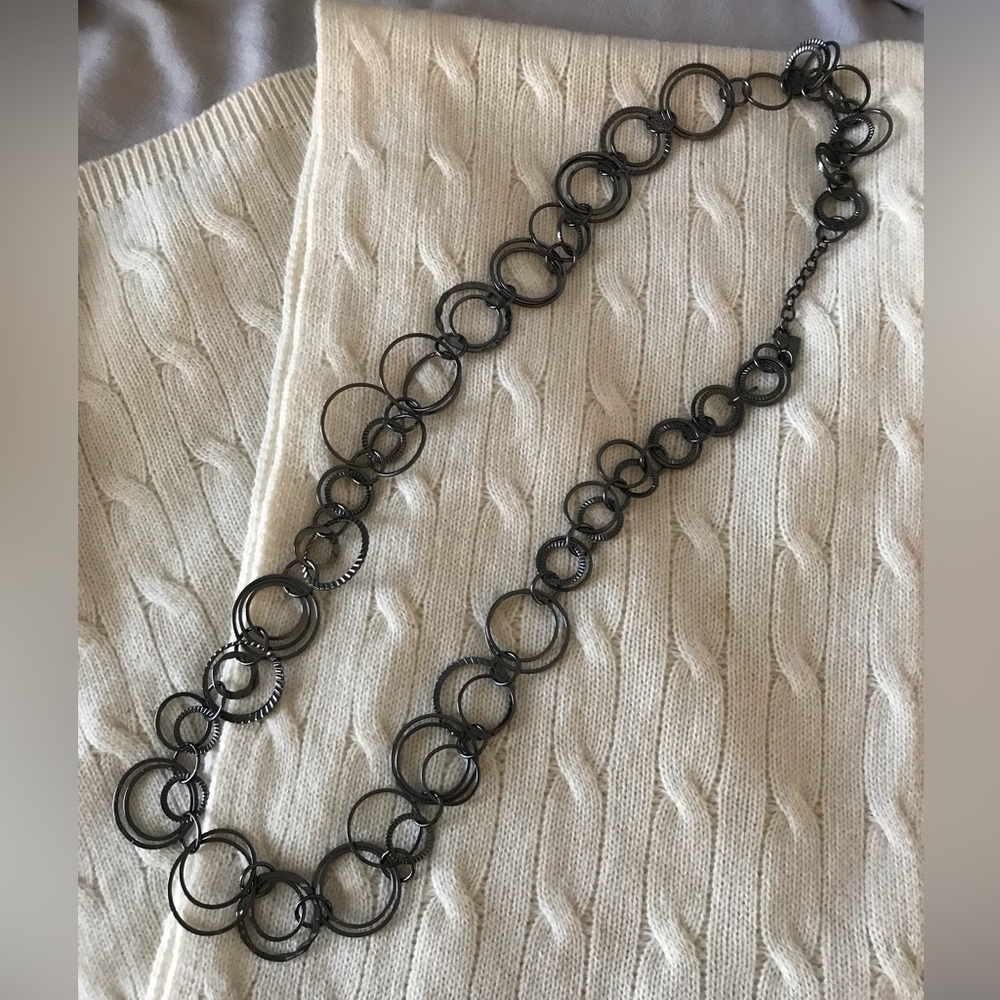 Black Circle Link Necklace